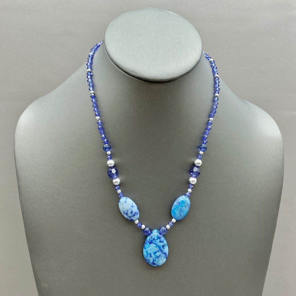 Faceted Crystal Beaded Necklace Women Blue Stone Teardrop Pendant Silver Tone